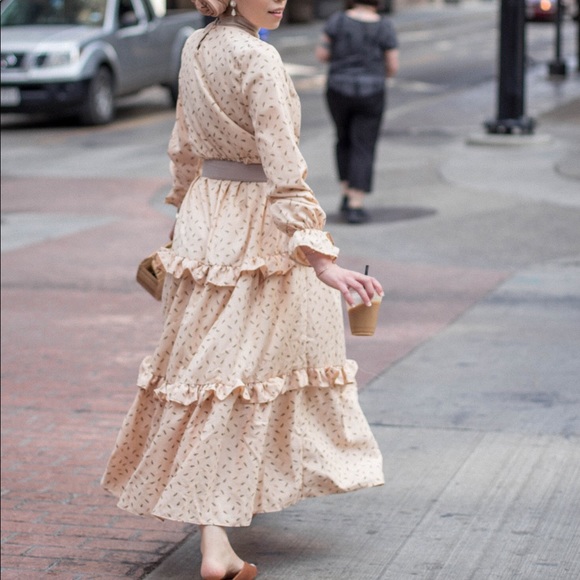 Patterned Long sleeve Dress - Picture 2 of 5